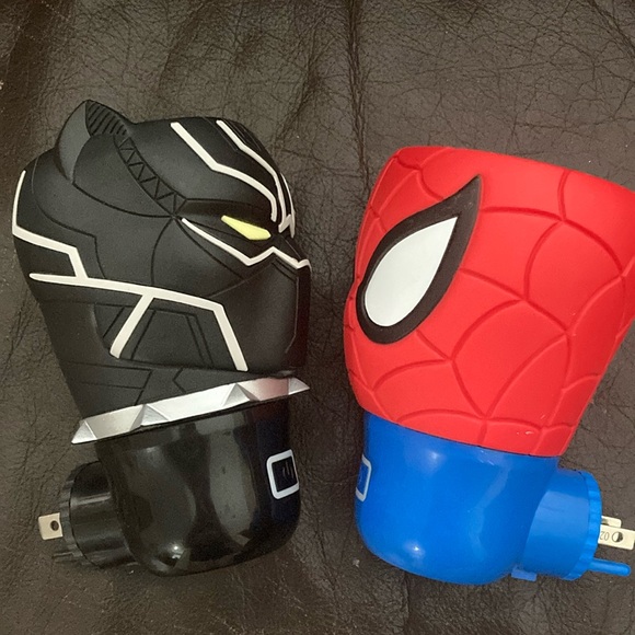 Set of 2 like new Scentsy Fan Diffusers-Spider-Man and Black Panther - Picture 2 of 4